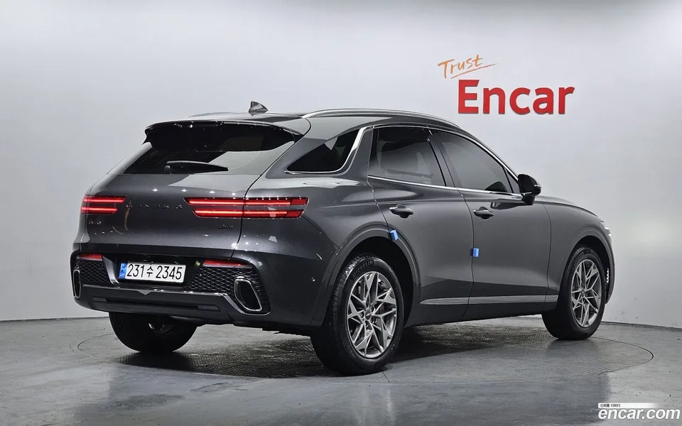 Genesis GV70 2.5T 2WD 2023 — миниатюра 2