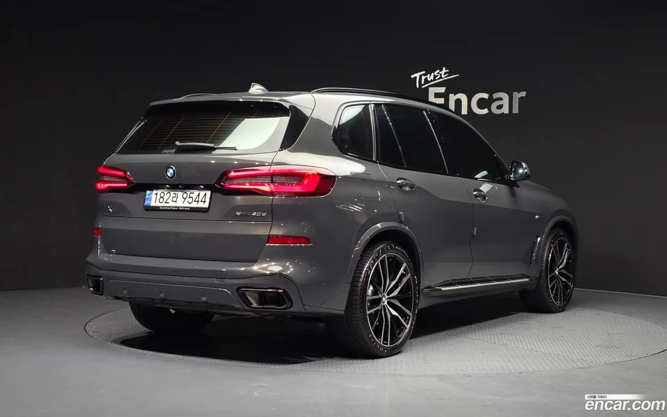 BMW X5 xDrive 40d M 2022 — миниатюра 2