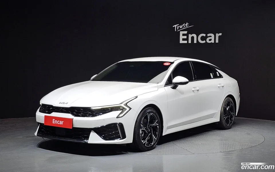 Kia K5 Hybrid 2025 — фото 1, купить с доставкой в Москву