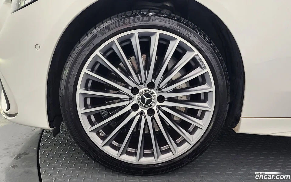 Mercedes-Benz C-Class C300 AMG Line 2022 — миниатюра 5