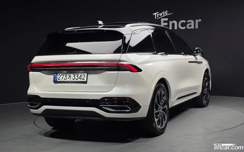 Lincoln Nautilus 2.0 AWD 2025 — миниатюра 2