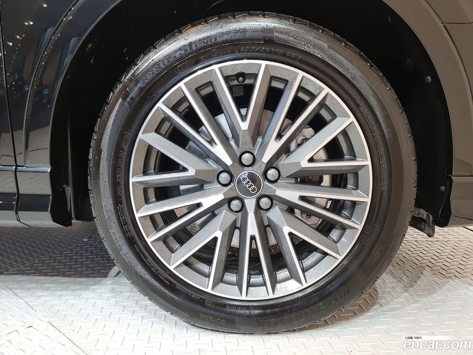 Audi Q3 40 TFSI 2025 — миниатюра 5