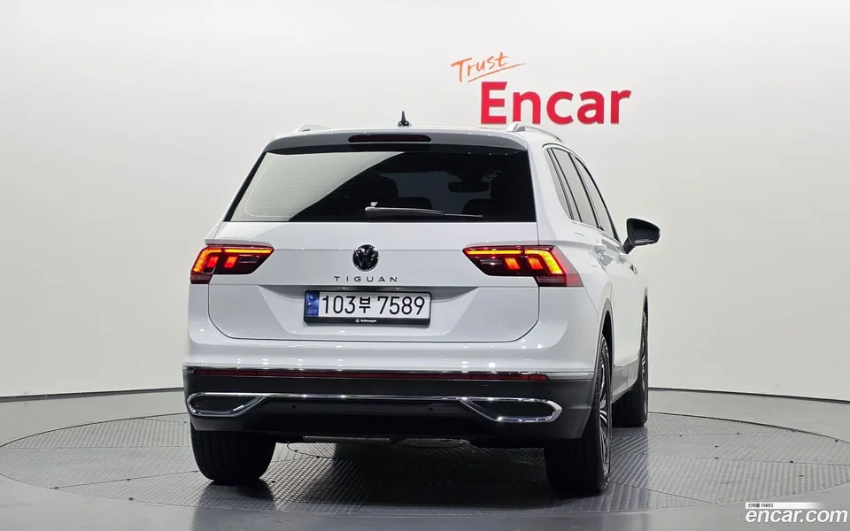 Volkswagen Tiguan 2.0 TDI 2023 — миниатюра 4