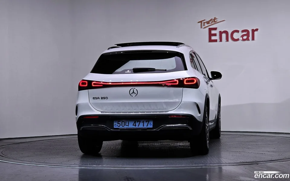 Mercedes-Benz EQA EQA250 AMG 2022 — миниатюра 3
