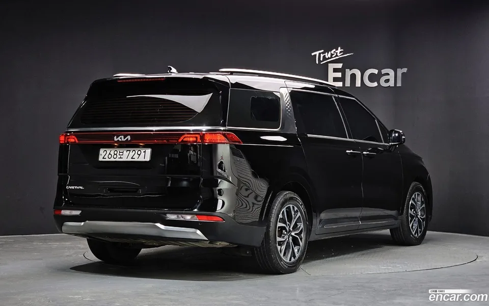 Kia Carnival 9 2022 — миниатюра 2