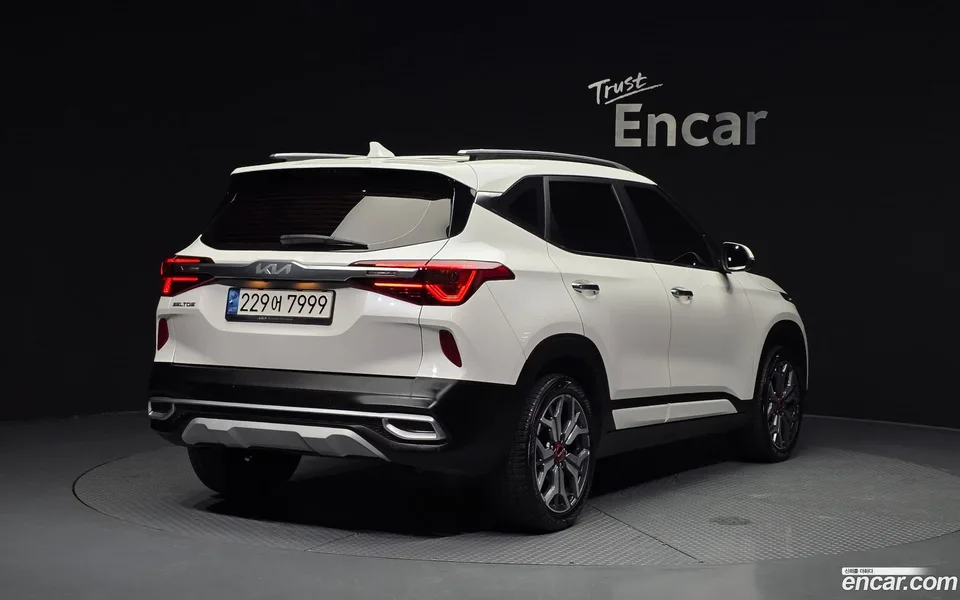 Kia Seltos 1.6 2WD 2022 — миниатюра 2