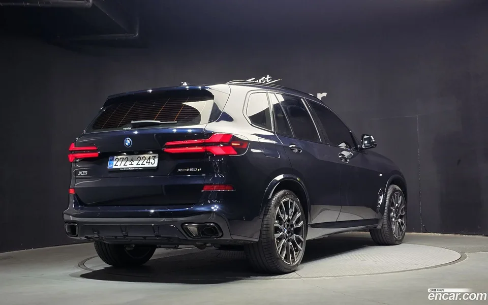 BMW X5 xDrive 50e M 2025 — миниатюра 2