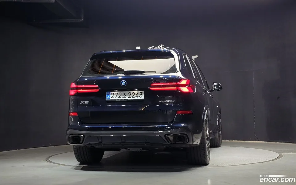 BMW X5 xDrive 50e M 2025 — миниатюра 4