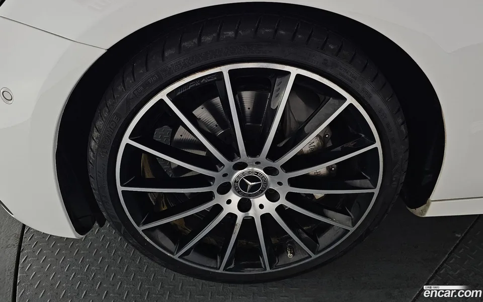 Mercedes-Benz E-Class E350 4MATIC AMG Line 2023 — миниатюра 5