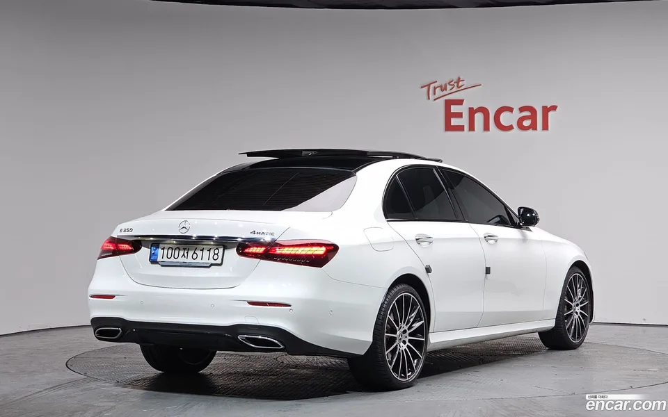 Mercedes-Benz E-Class E350 4MATIC AMG Line 2023 — миниатюра 2