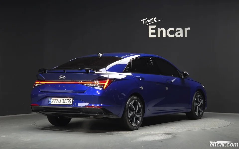 Hyundai Avante Hybrid 2023 — миниатюра 2