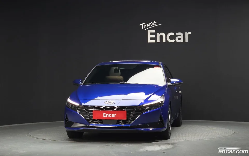 Hyundai Avante Hybrid 2023 — миниатюра 3