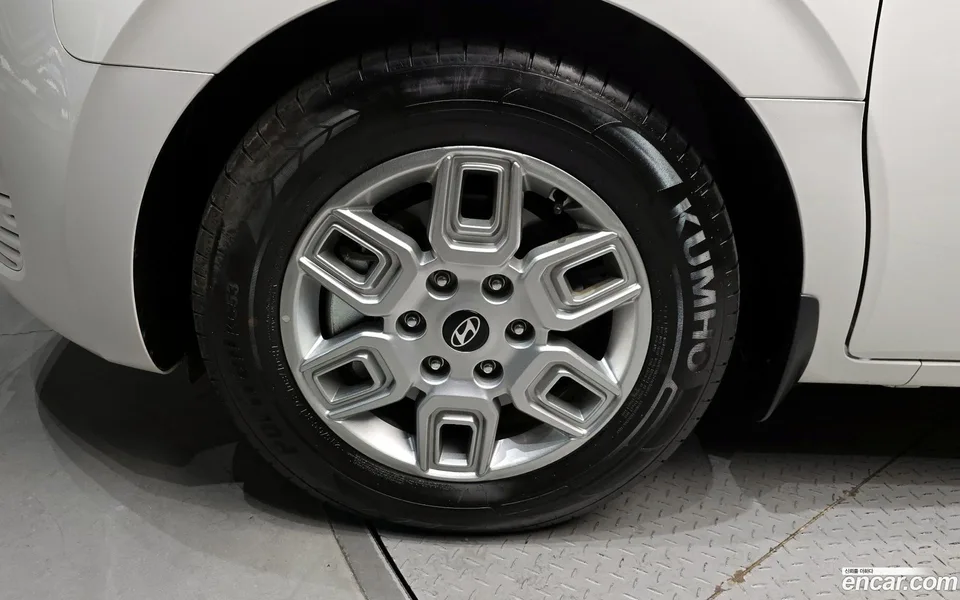 Hyundai Staria 5 2024 — миниатюра 5