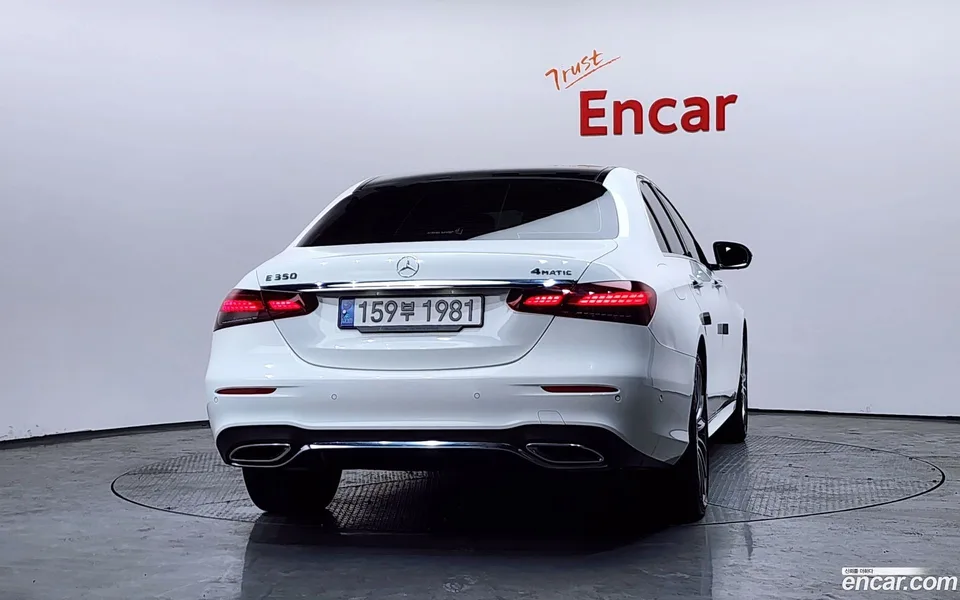 Mercedes-Benz E-Class E350 4MATIC AMG Line 2022 — миниатюра 4