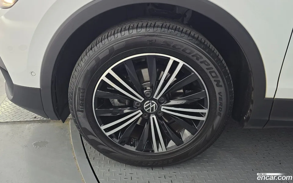 Volkswagen Tiguan 2.0 TDI 2023 — миниатюра 5