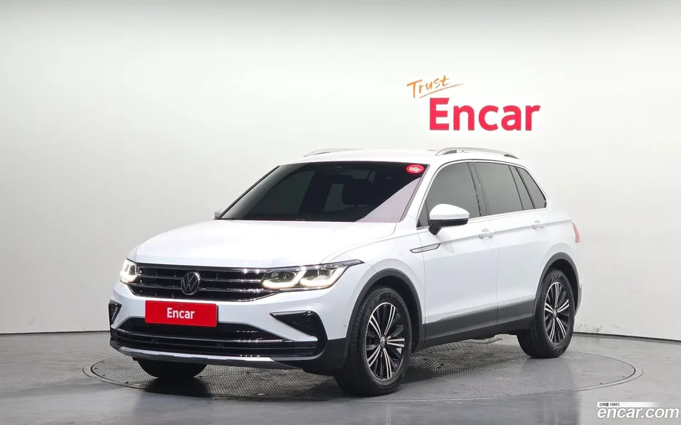 Volkswagen Tiguan 2.0 TDI 2023 — фото 1, купить с доставкой в Москву