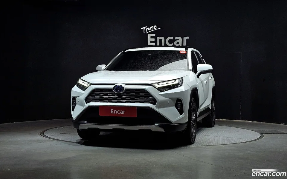 Toyota RAV4 2.5 4WD LTD 2023 — миниатюра 3