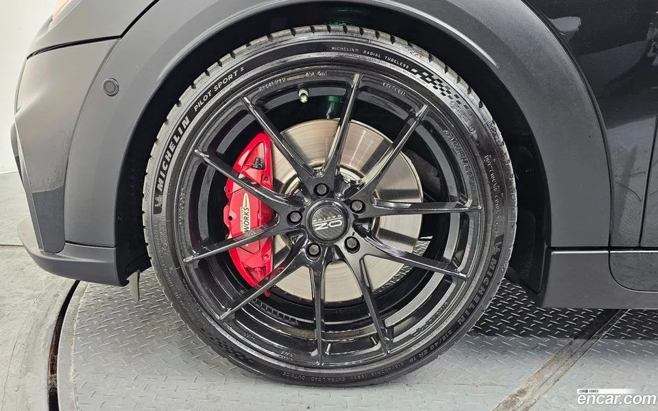 MINI Cooper S JCW 2023 — миниатюра 5