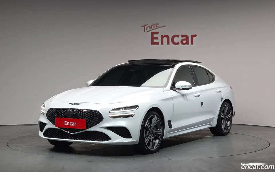 Genesis G70 2.5T 2WD 2023 — фото 1, купить с доставкой в Москву