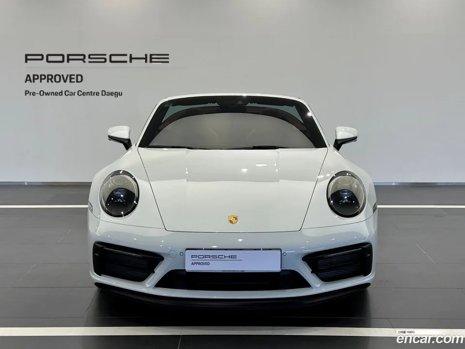 Porsche 911 (992) 4 GTS 2023 — миниатюра 2