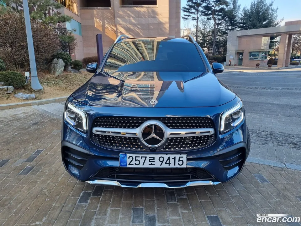 Mercedes-Benz GLB-Class GLB250 4MATIC 2023 — миниатюра 2