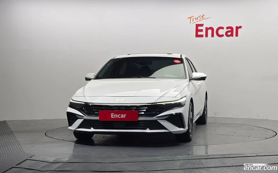 Hyundai Avante CN7 Hybrid 2023 — миниатюра 3