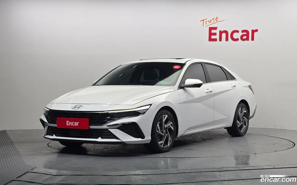 Hyundai Avante CN7 Hybrid 2023 — фото 1, купить с доставкой в Москву