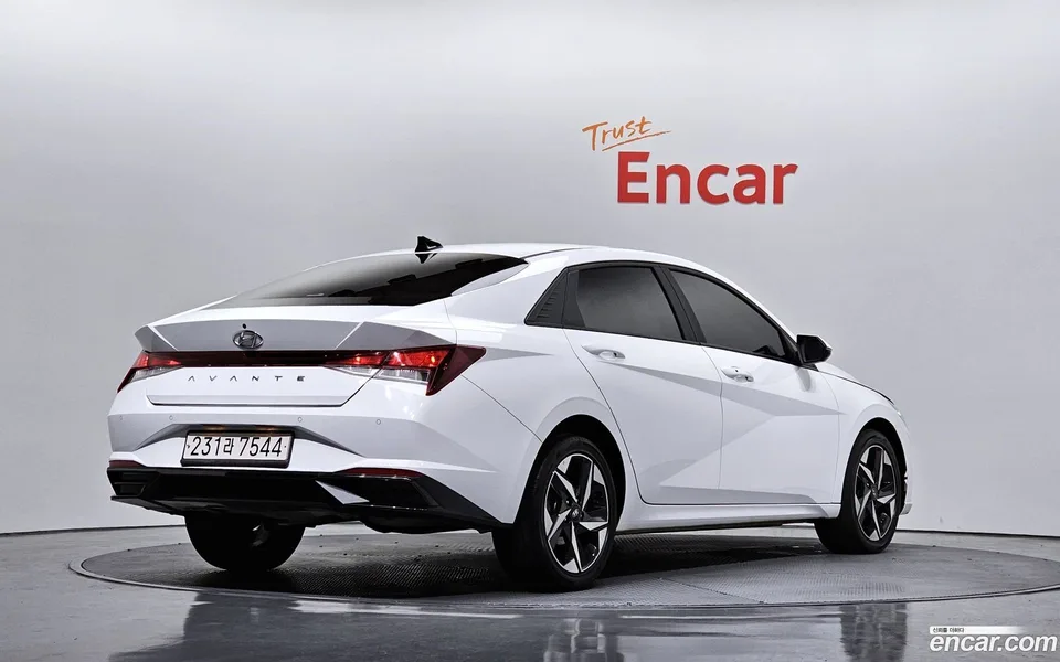 Hyundai Avante 1.6 2023 — миниатюра 2