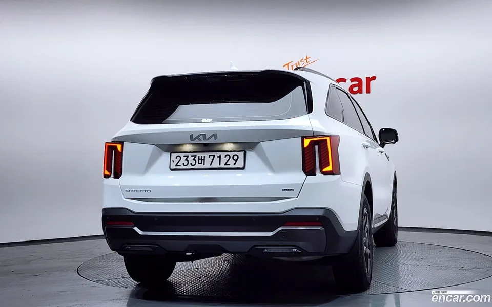 Kia Sorento HEV 1.6 2WD 2023 — миниатюра 4