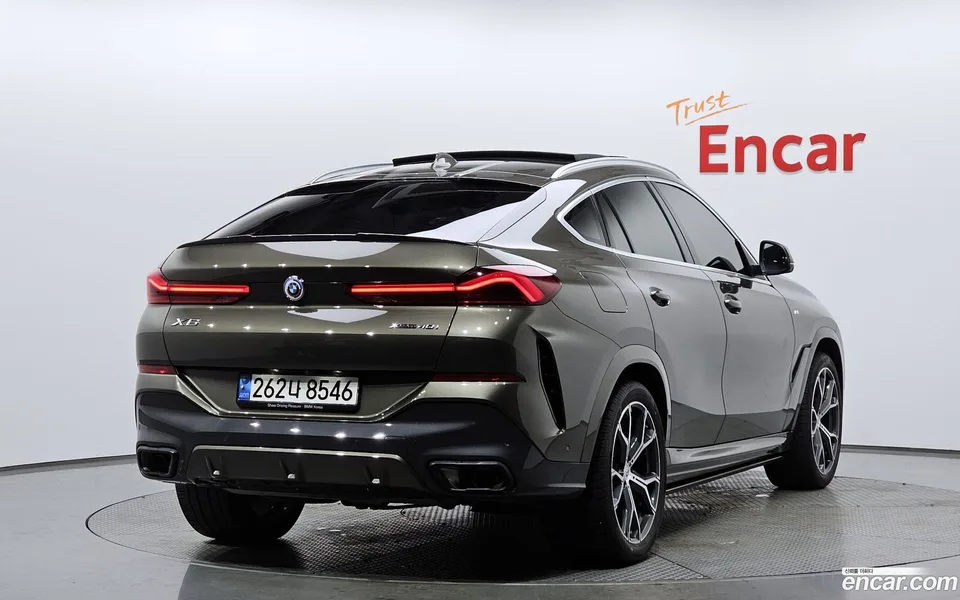 BMW X6 xDrive40i M 2023 — миниатюра 2
