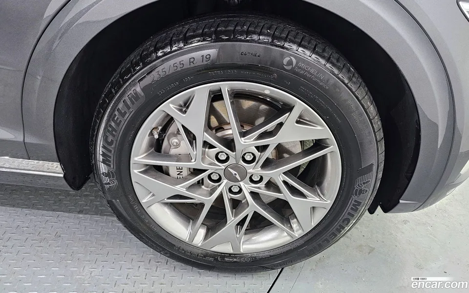 Genesis GV70 2.5T 2WD 2023 — миниатюра 5