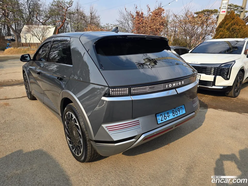 Hyundai Ioniq 5 2023 — миниатюра 5