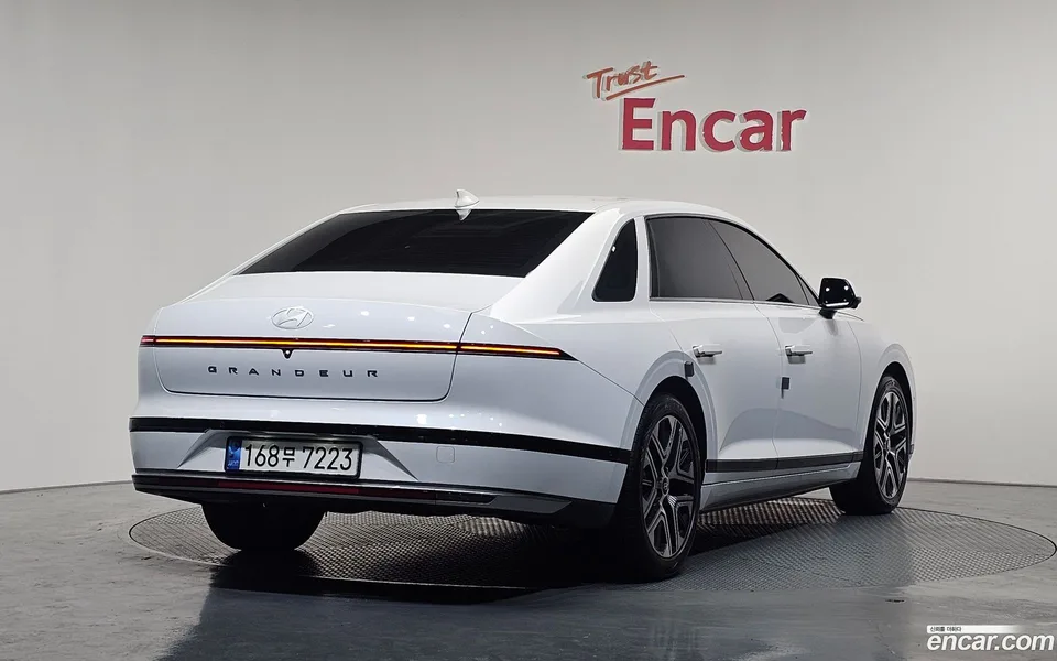 Hyundai Grandeur 2.5 2WD 2023 — миниатюра 2