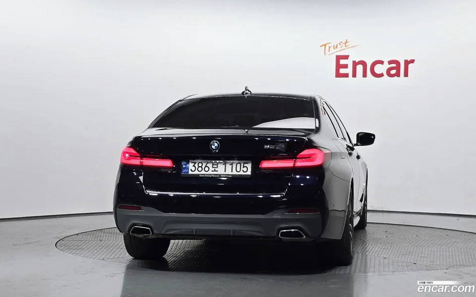 BMW 5 Series 520i M 2023 — миниатюра 4
