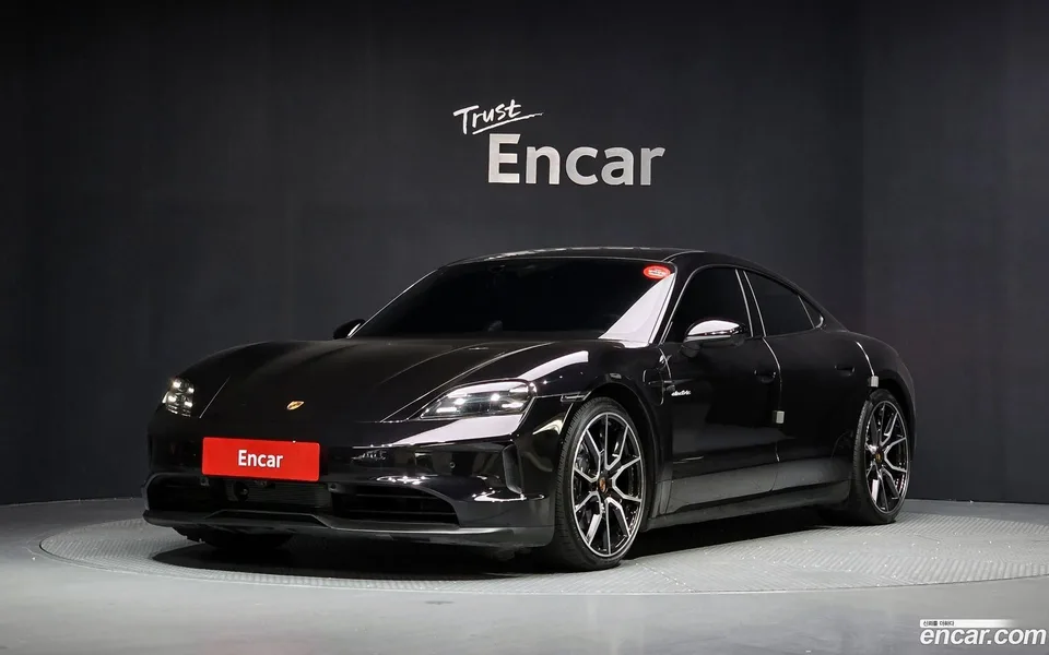 Porsche Taycan 2024 — фото 1, купить с доставкой в Москву