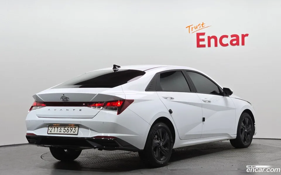 Hyundai Avante 1.6 2022 — миниатюра 2