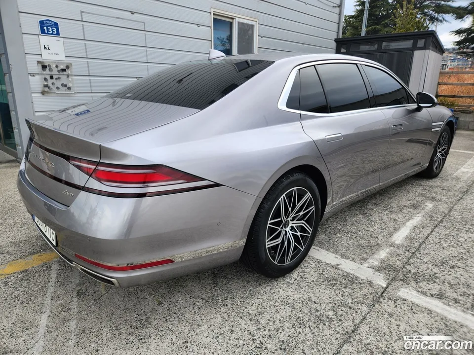 Genesis G90 3.5 2WD 2023 — миниатюра 2