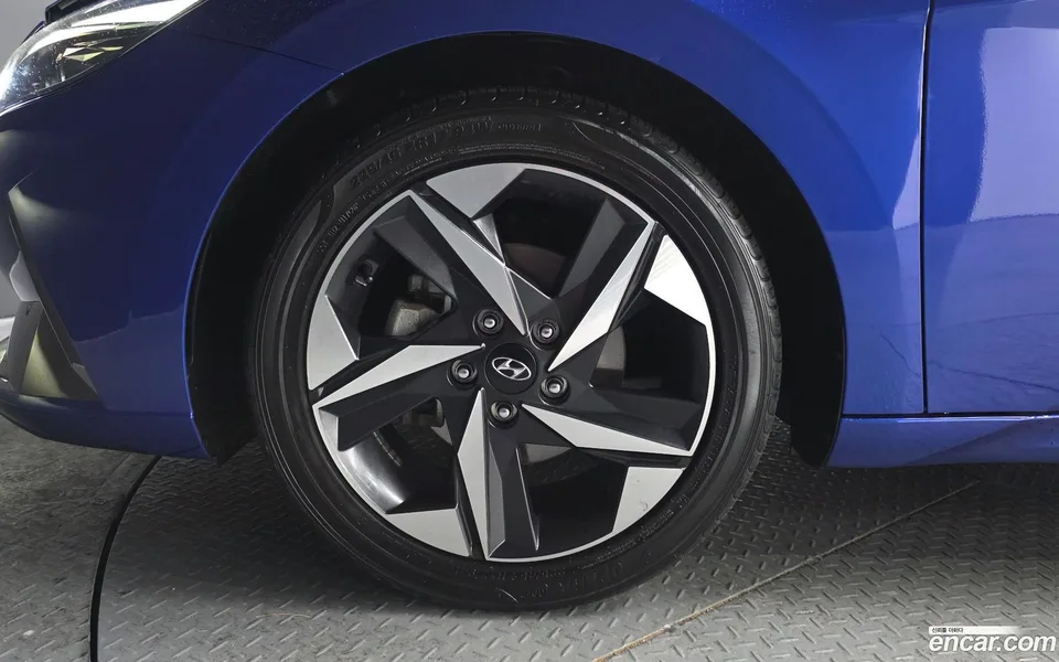 Hyundai Avante Hybrid 2023 — миниатюра 5