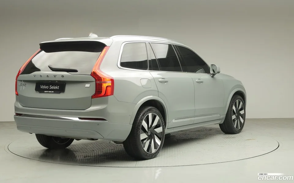 Volvo XC90 T8 2024 — миниатюра 2