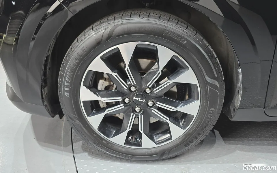 Kia Carnival 9 2022 — миниатюра 5