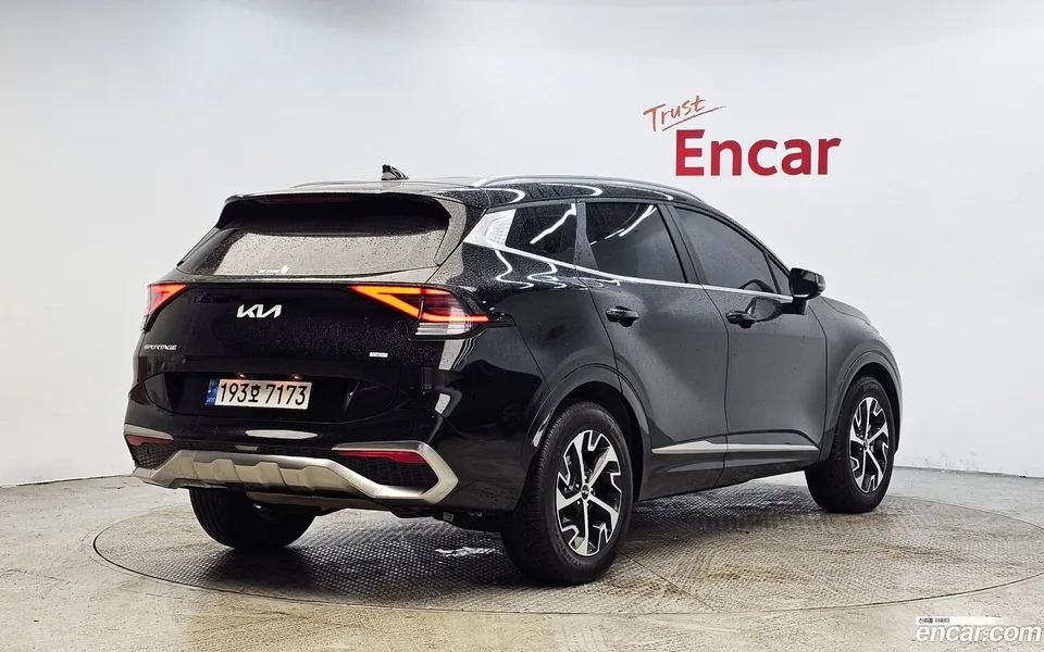 Kia Sportage Hybrid 4WD 2022 — миниатюра 2