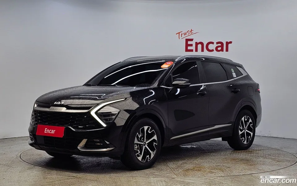 Kia Sportage Hybrid 4WD 2022 — фото 1, купить с доставкой в Москву