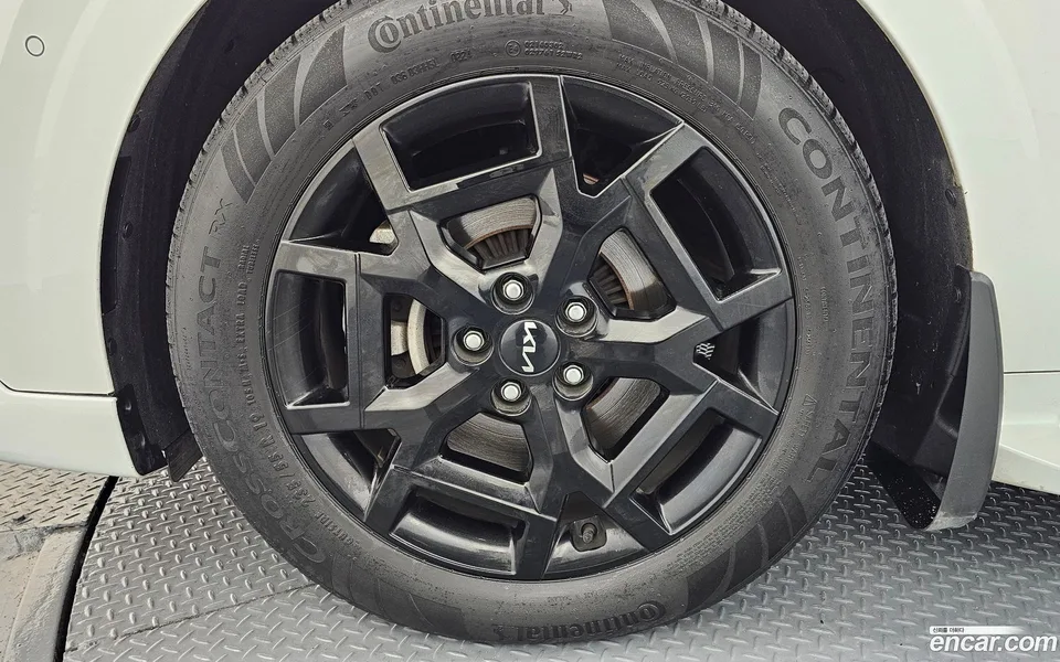 Kia Carnival 7 2023 — миниатюра 5