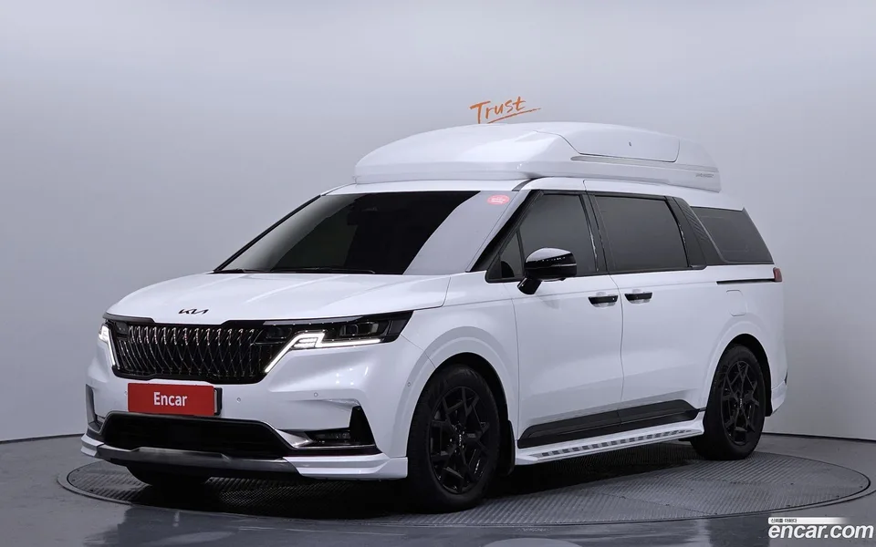 Kia Carnival 7 2023 — фото 1, купить с доставкой в Москву