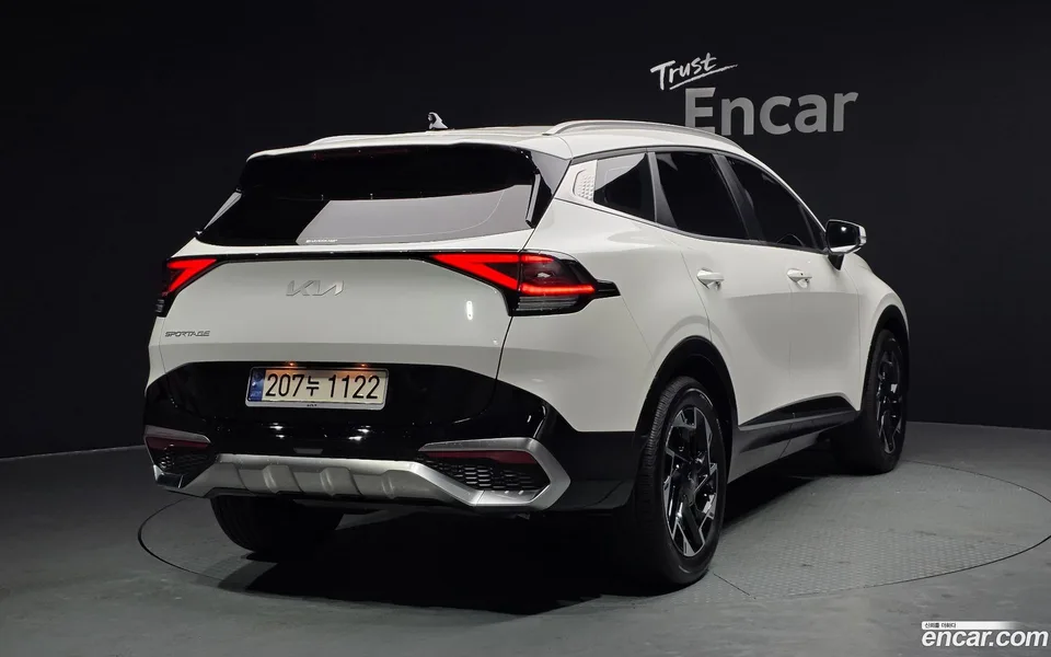 Kia Sportage 1.6 2WD 2023 — миниатюра 2
