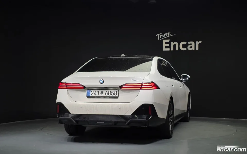 BMW 5 Series 520i M 2025 — миниатюра 4