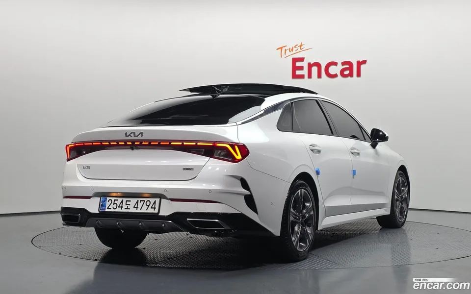Kia K5 Hybrid 2023 — миниатюра 2
