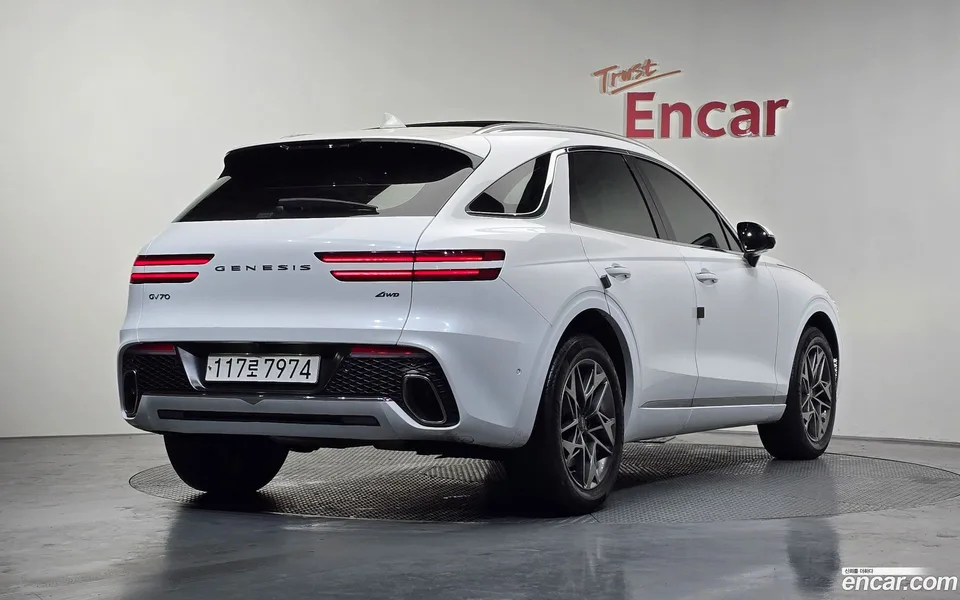 Genesis GV70 2.5T AWD 2022 — миниатюра 2