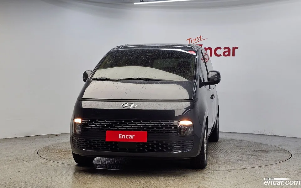 Hyundai Staria 11 2023 — миниатюра 3
