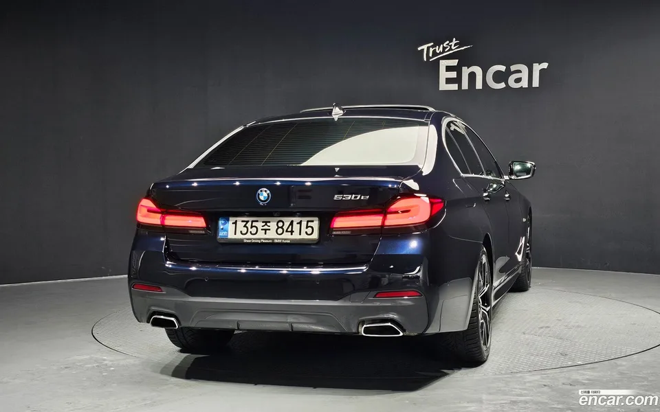 BMW 5 Series 530e M 2023 — миниатюра 4